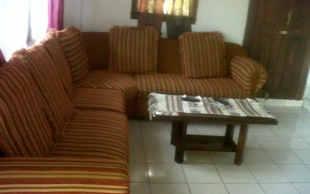Banyuwedang Home Stay