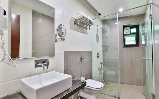 OYO 4938 Hotel Dev Aadi