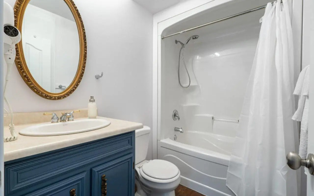 Dino Roar I Sleeps 12 I New