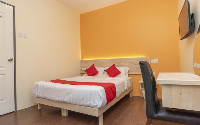 OYO 778 BMW 2 Hotel