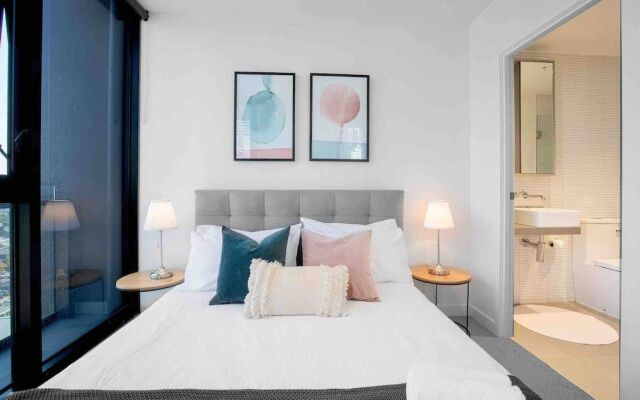 66 Elegant Glance 2 BD 2 Bth LV 10 Near Garden