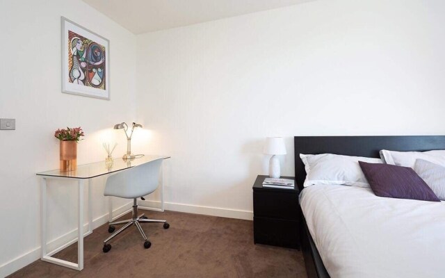 2 Bed Luxury Apartment in N. Greenwich