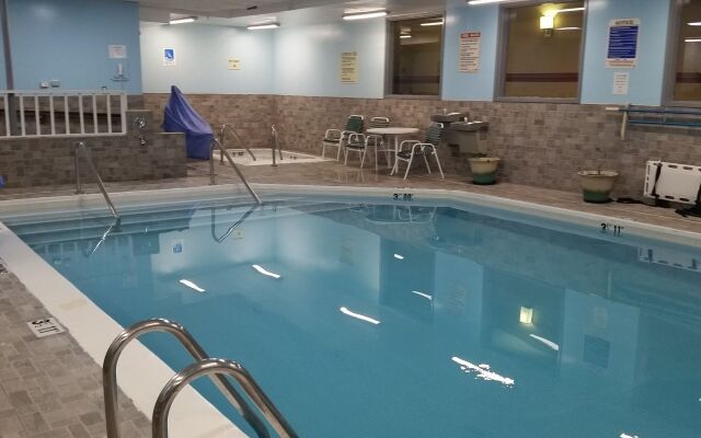 Sleep Inn & Suites - Airport