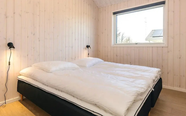 5 Star Holiday Home in Humble