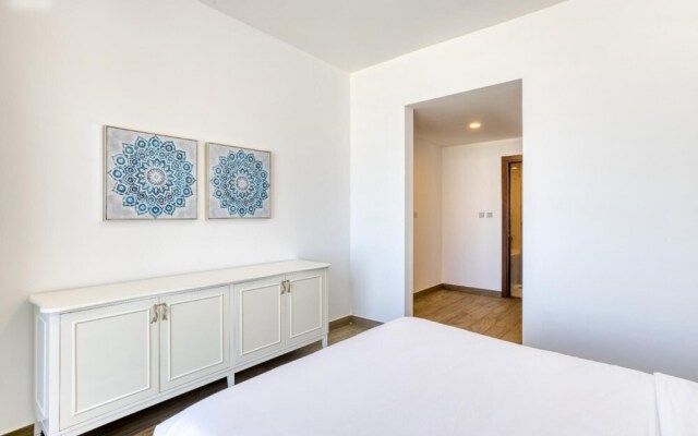 Cali Style 4 BR Penthouse Large Patio