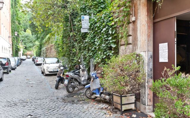 Rental In Rome Riari Loft