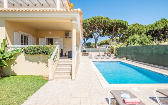 Villa Caly