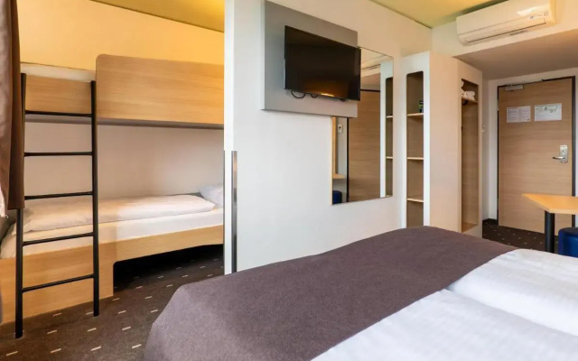 B&B HOTEL Stuttgart-Airport/Messe