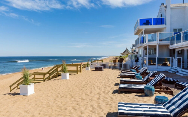 Blue - Inn on The Beach