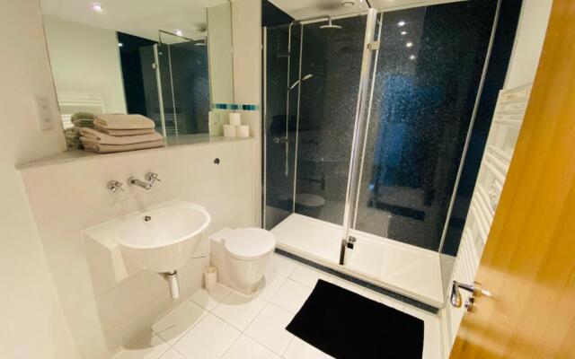 Stewart St James Walk Apartment