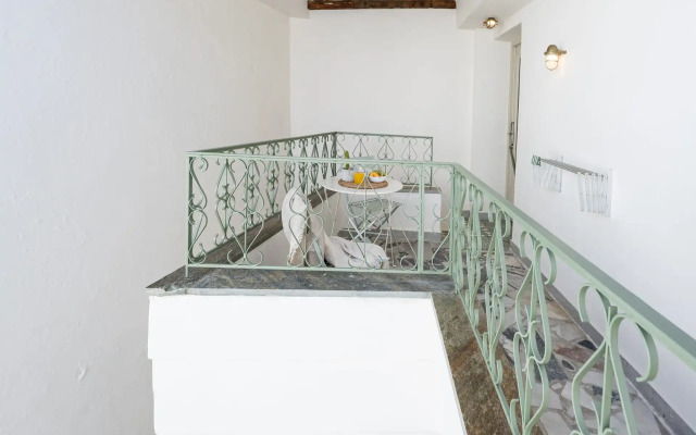Capella Skiathos Residences