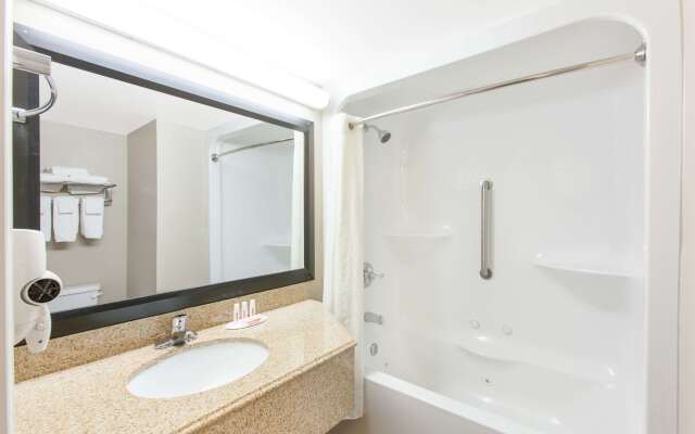 Super 8 by Wyndham Oklahoma City