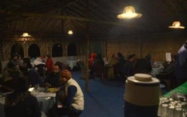 Ganga TreePie Riverside Camps