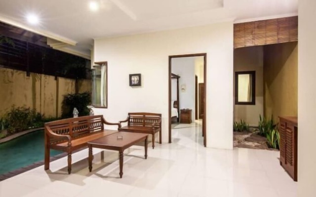 PB - 10BR · 10-BR Private Pool Villa Walk to Seminyak Beach