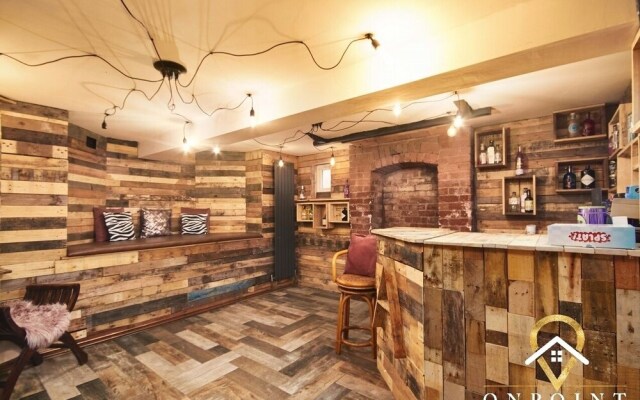 ✰OnPoint -Large House Near Centre with Bar✰