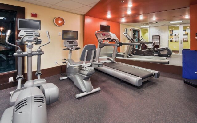 Holiday Inn Express Ft. Lauderdale Cruise-Airport by IHG