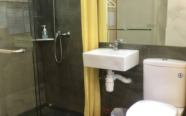Hop Inn - Hostel