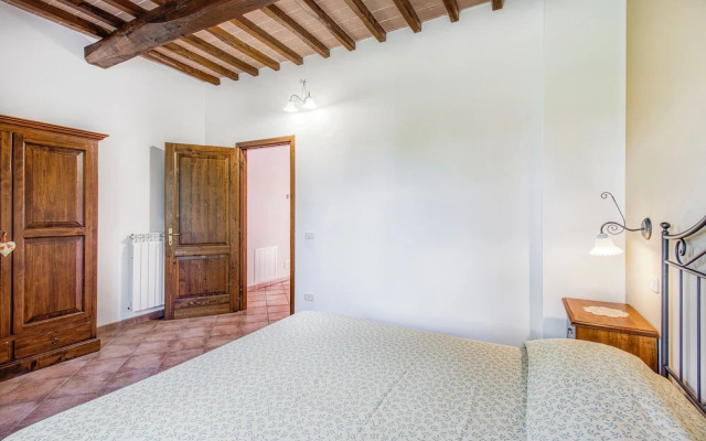 Fico Family Apt Shared Pool,volterra