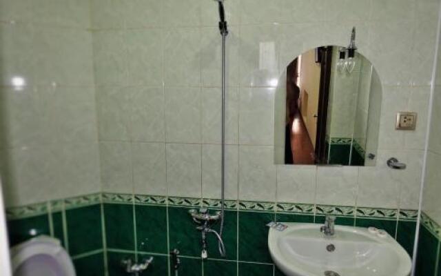 Karvan Hotel