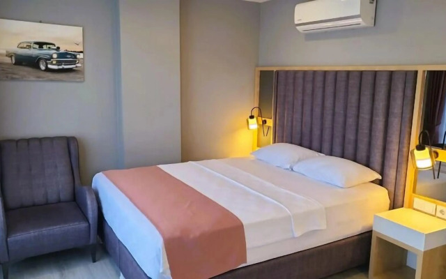 L'opera Deluxe Hotel