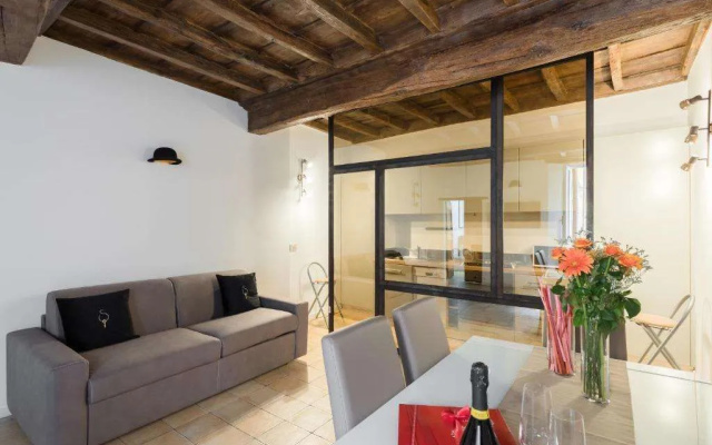 A World Aparts - Torre Argentina Apartments