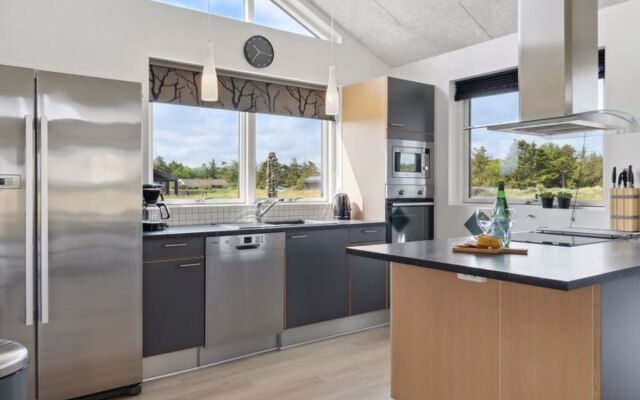 "Fader" - 950m from the sea in NW Jutland