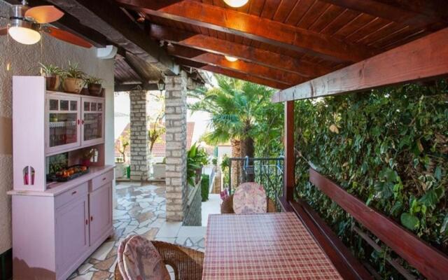 Holiday Home Bugenvilija
