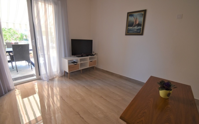 Holiday house Branka - 80 m from beach: Vir, Zadar riviera
