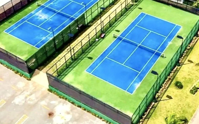 Luxury Apartment With Pool And Golf View