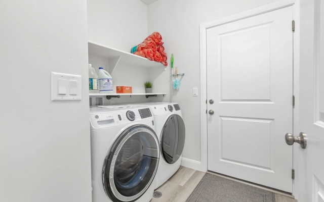 Gateway 3 Bedroom Townhouse by Redawning