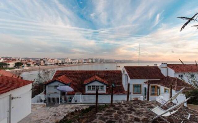 Casa do Cais de Sao Martinho do Porto