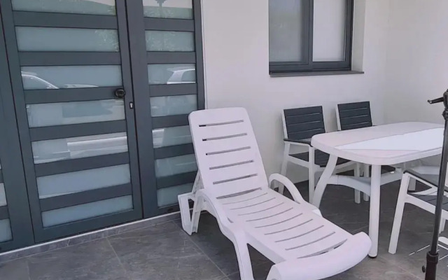 14 AN - 113 Nissi Twins Apartment