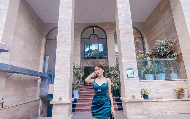Suji Hotel