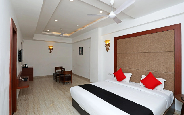 Capital O 18792 The Grand Neelam