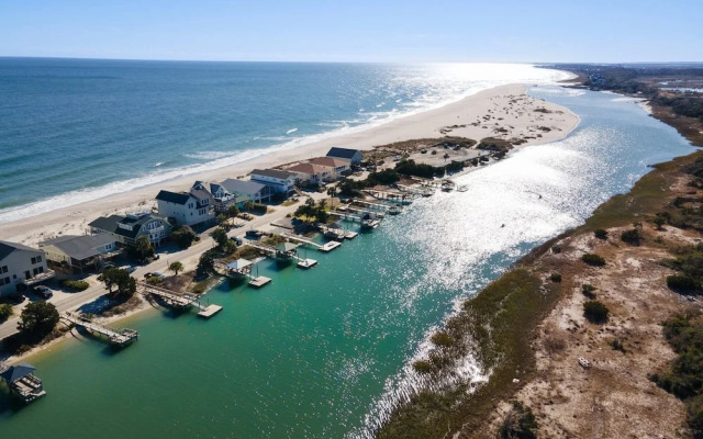 Laughin Place I 1 Bedroom Home by Peace Vacations