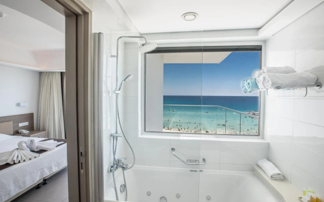 Vassos Nissi Plage Hotel & Spa