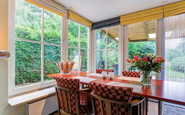 Picturesque Holiday Home in Oldenzaal with Hot Tub