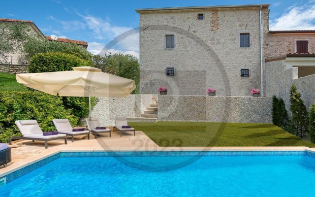 Stunning Home in Vizinada With Outdoor Swimming Pool, 3 Bedrooms and Wifi