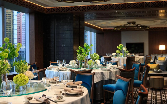 Renaissance Hong Kong Harbour View Hotel