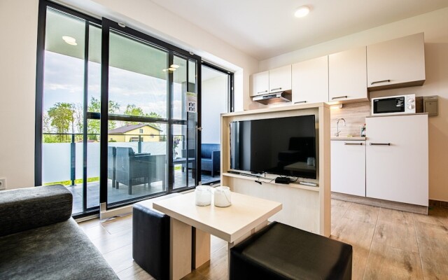 Apartmaji Banonia Stork Flight