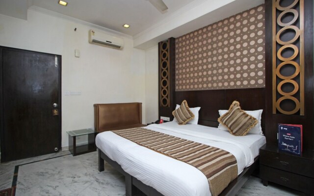 OYO Premium Select City Saket