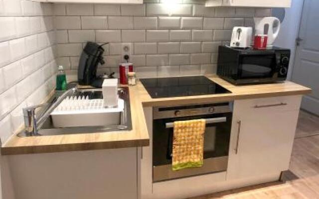 Beauty & The Beast Old Town Cosy Apartments