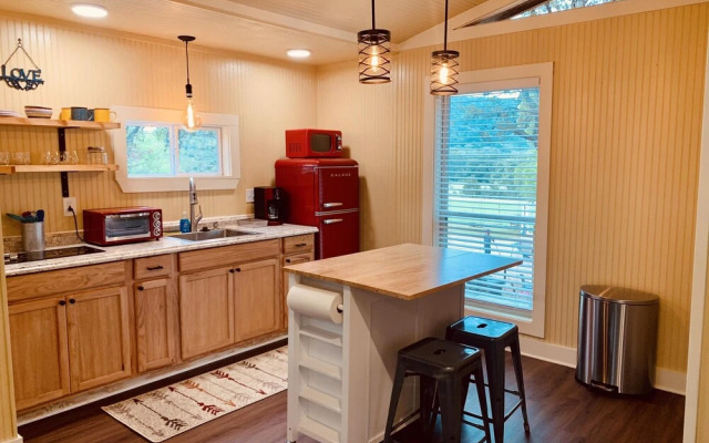 La Pluma Retreat With Guadalupe River Access