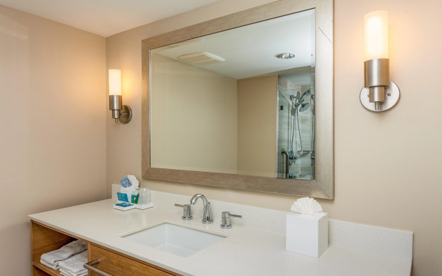 Holiday Inn Express & Suites La Jolla – Windansea Beach by IHG