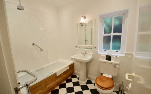 Delphi Lodge & Estate