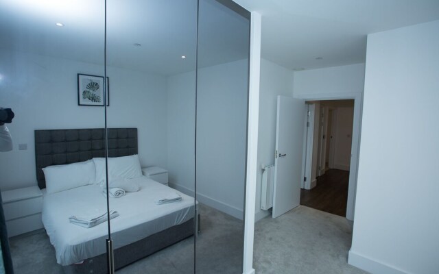 High view 2 Bedroom apt - Woolwich