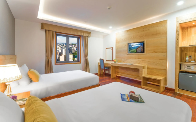 Sunny Ocean Hotel & Spa