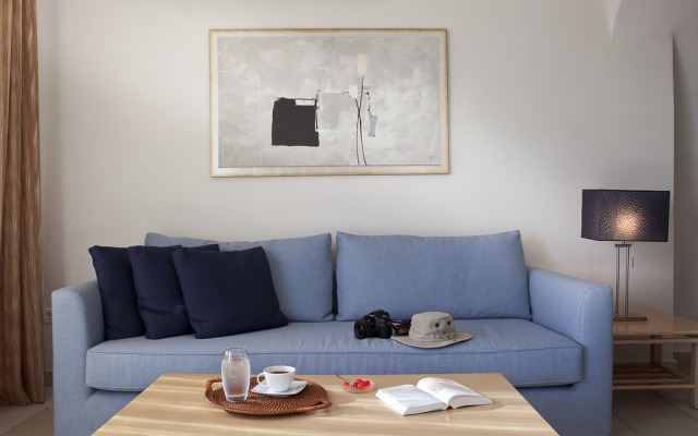 Adamant Suites