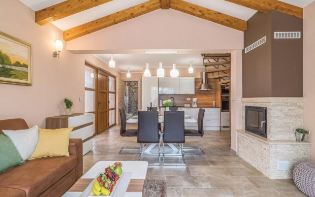 Amazing Home in Pula With Wifi and 2 Bedrooms