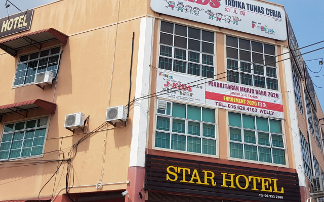 OYO 90035 Star Hotel